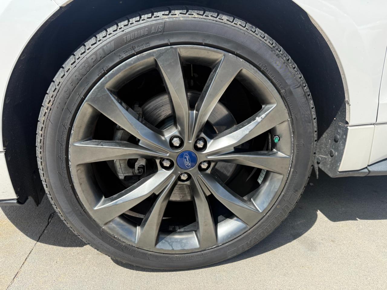 Ford Edge  2016