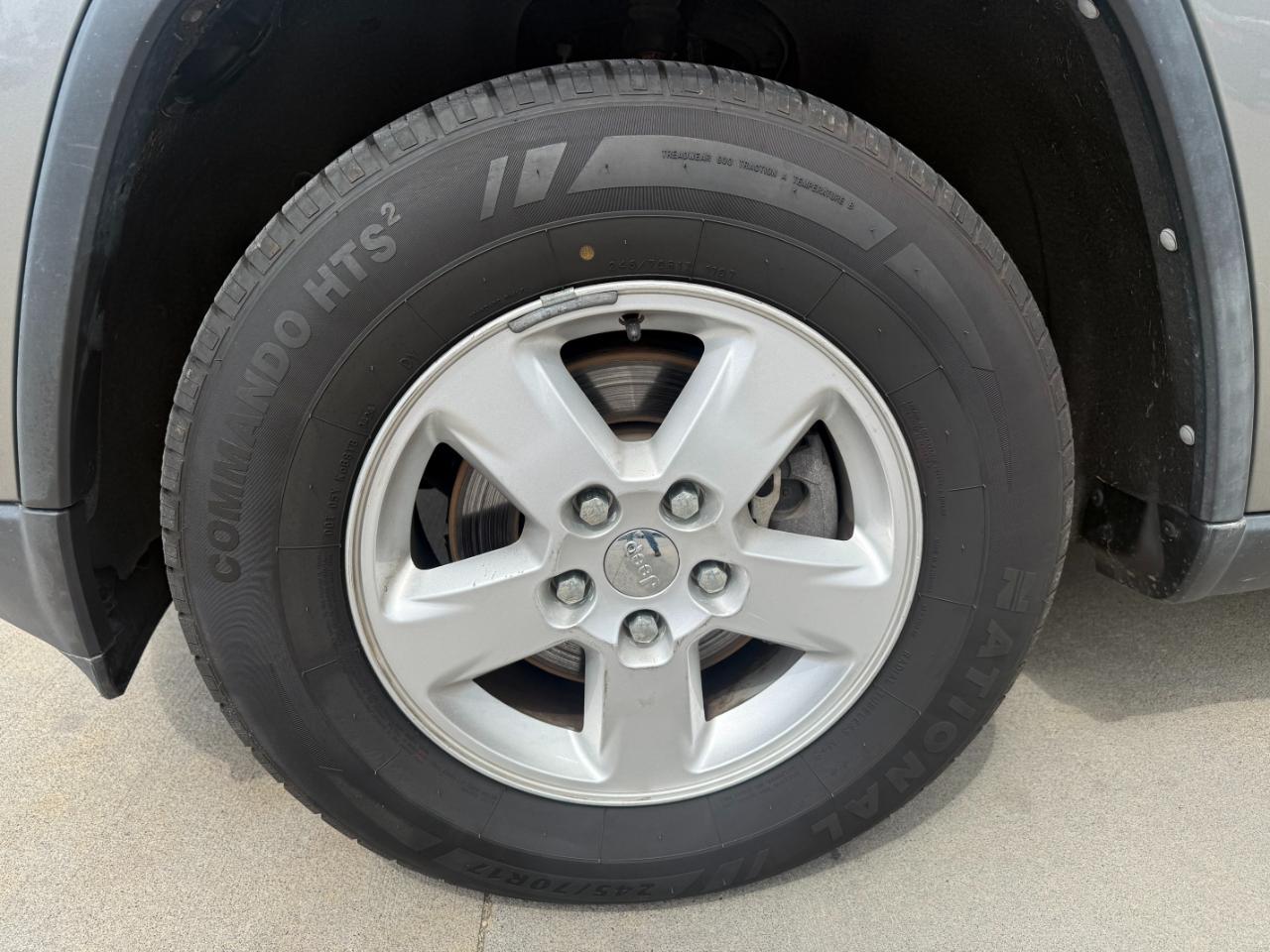 Jeep Grand Cherokee Laredo 2013