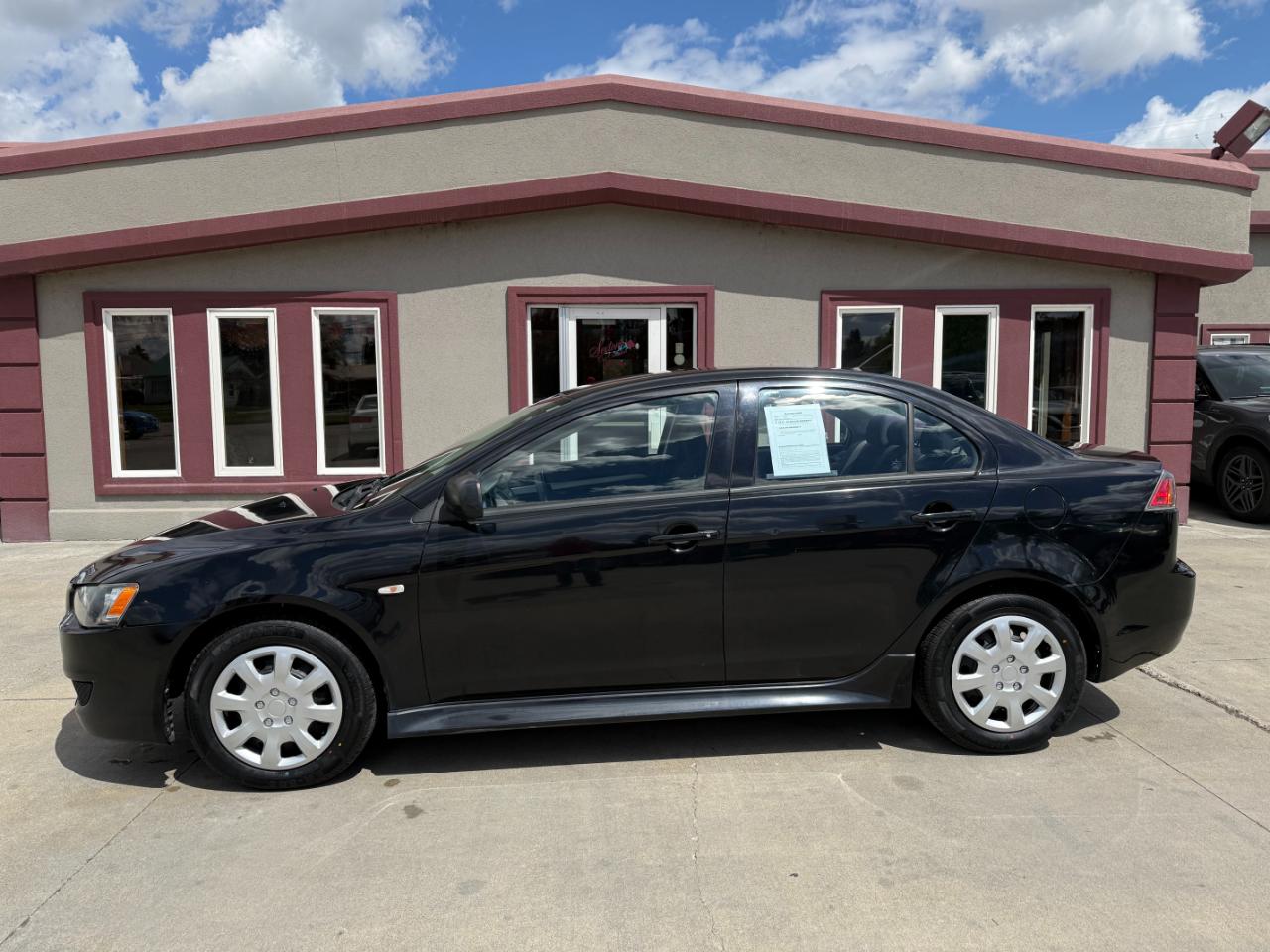 Mitsubishi Lancer ES 2013