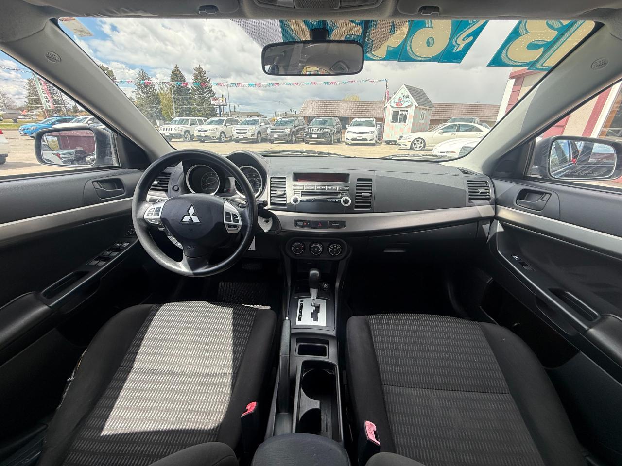 Mitsubishi Lancer ES 2013