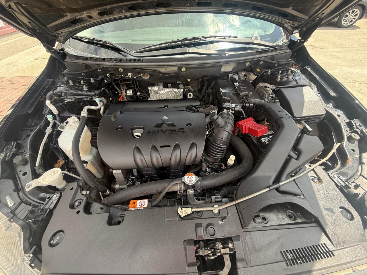 Mitsubishi Lancer ES 2013