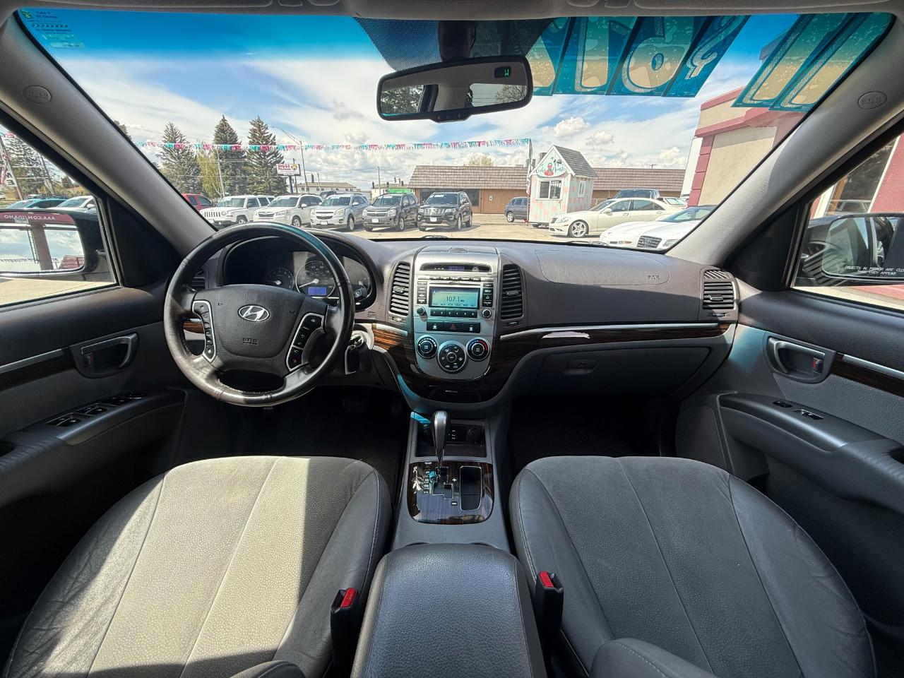 Hyundai Santa Fe SE 2011