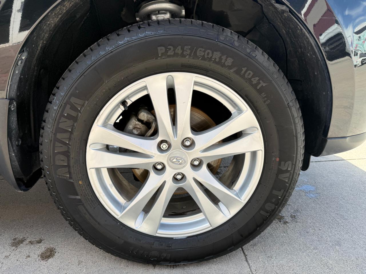 Hyundai Santa Fe SE 2011