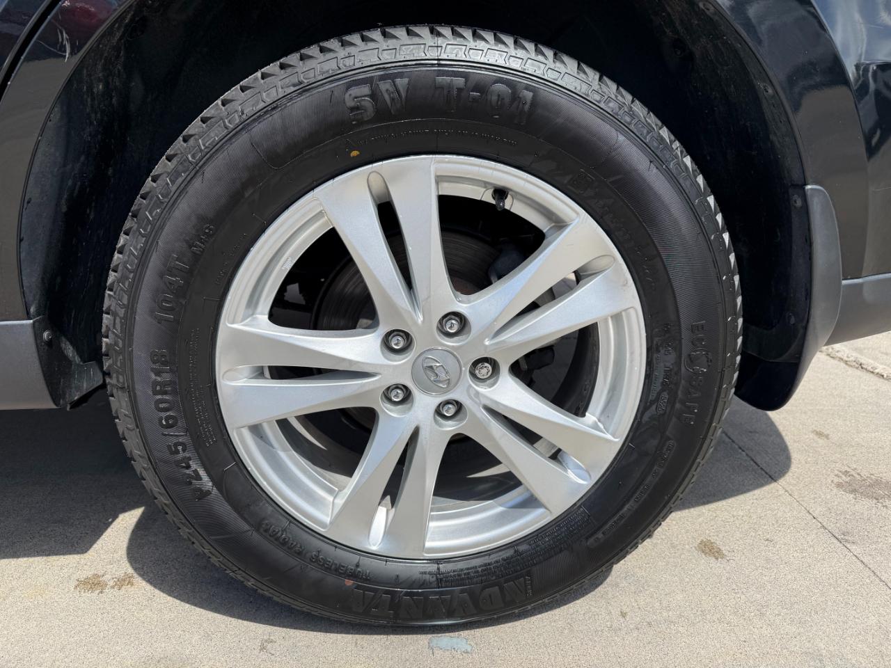 Hyundai Santa Fe SE 2011