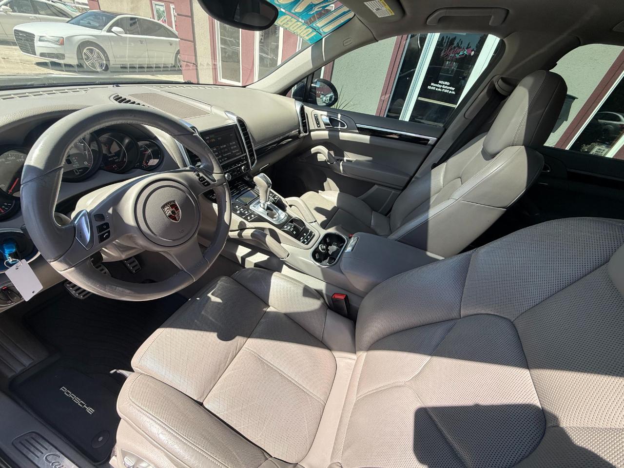 Porsche Cayenne S 2011