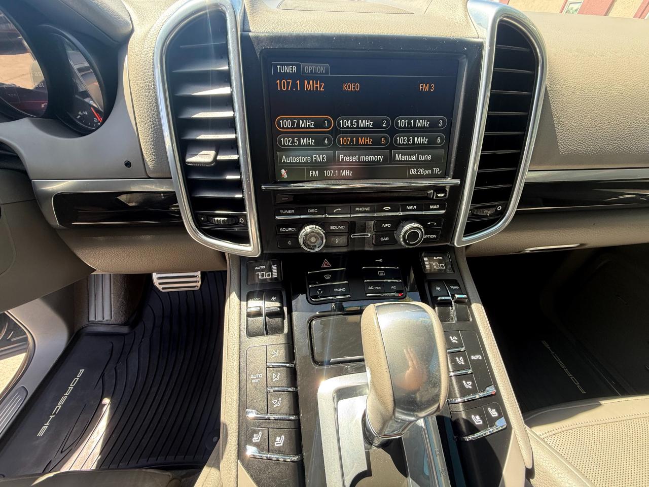 Porsche Cayenne S 2011