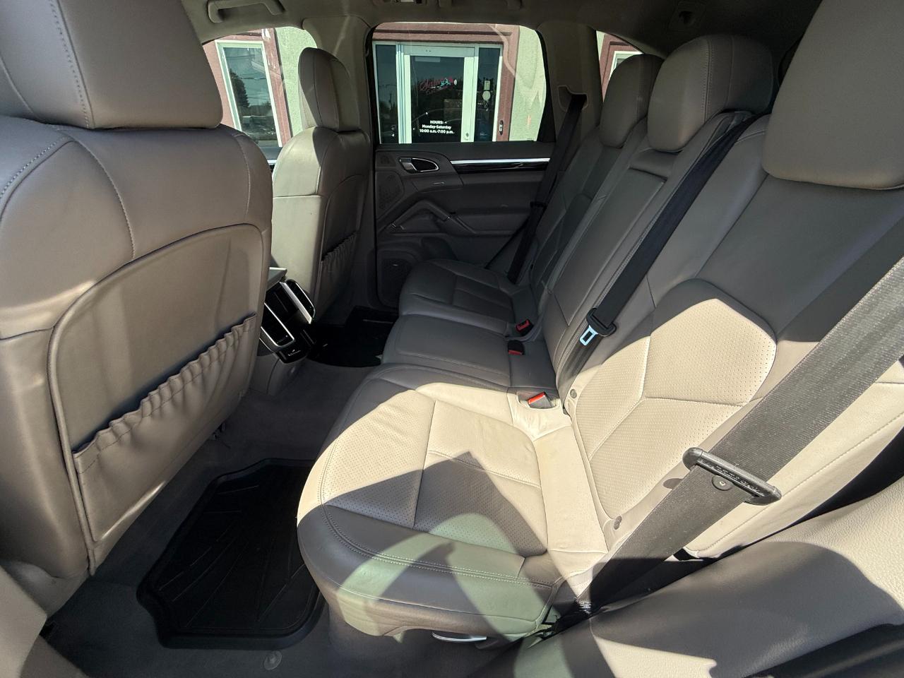 Porsche Cayenne S 2011