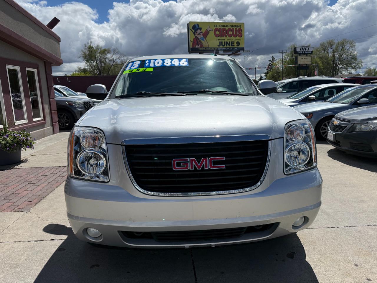 GMC Yukon XL 1500 SLT 2013