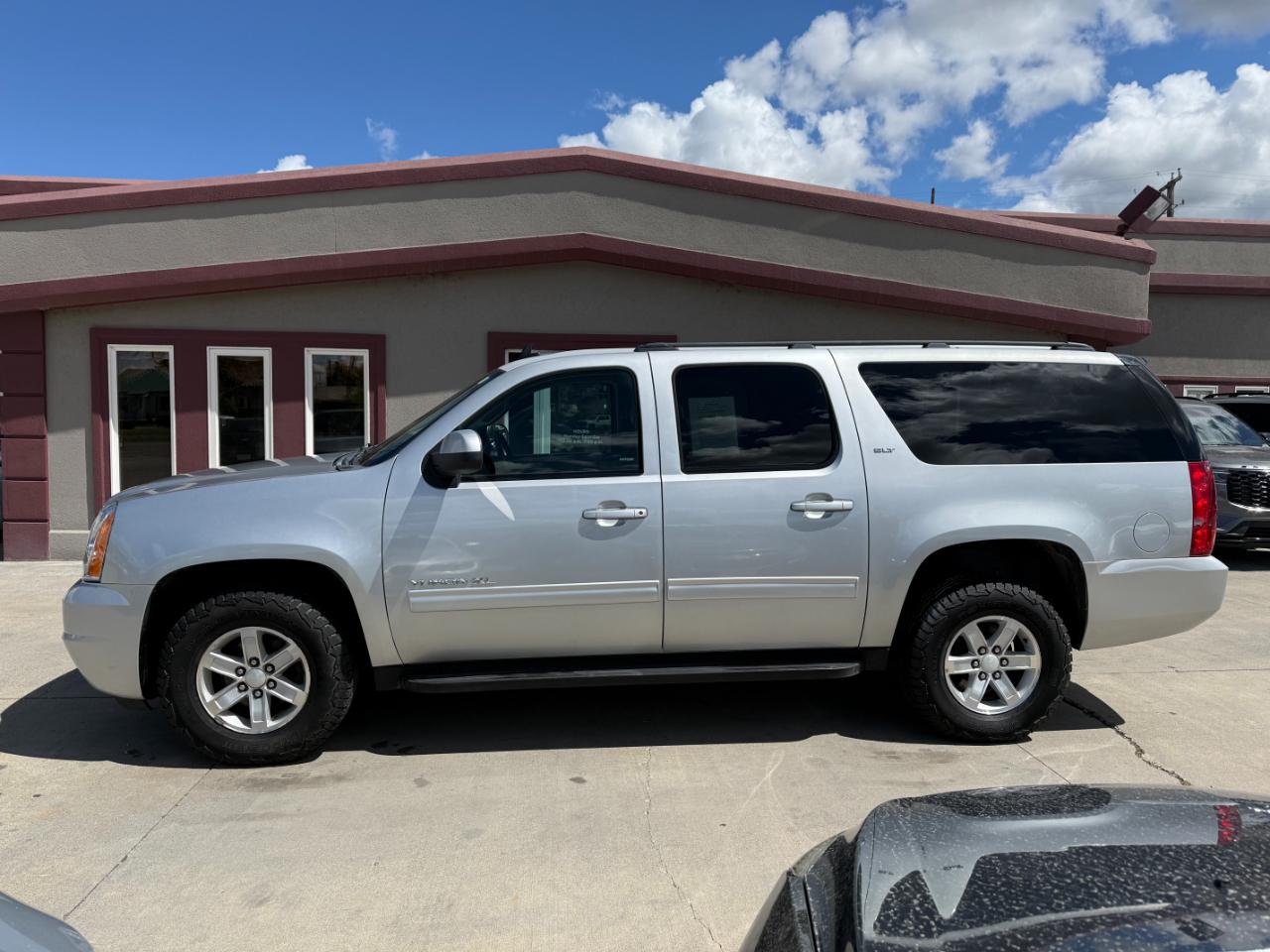 GMC Yukon XL 1500 SLT 2013
