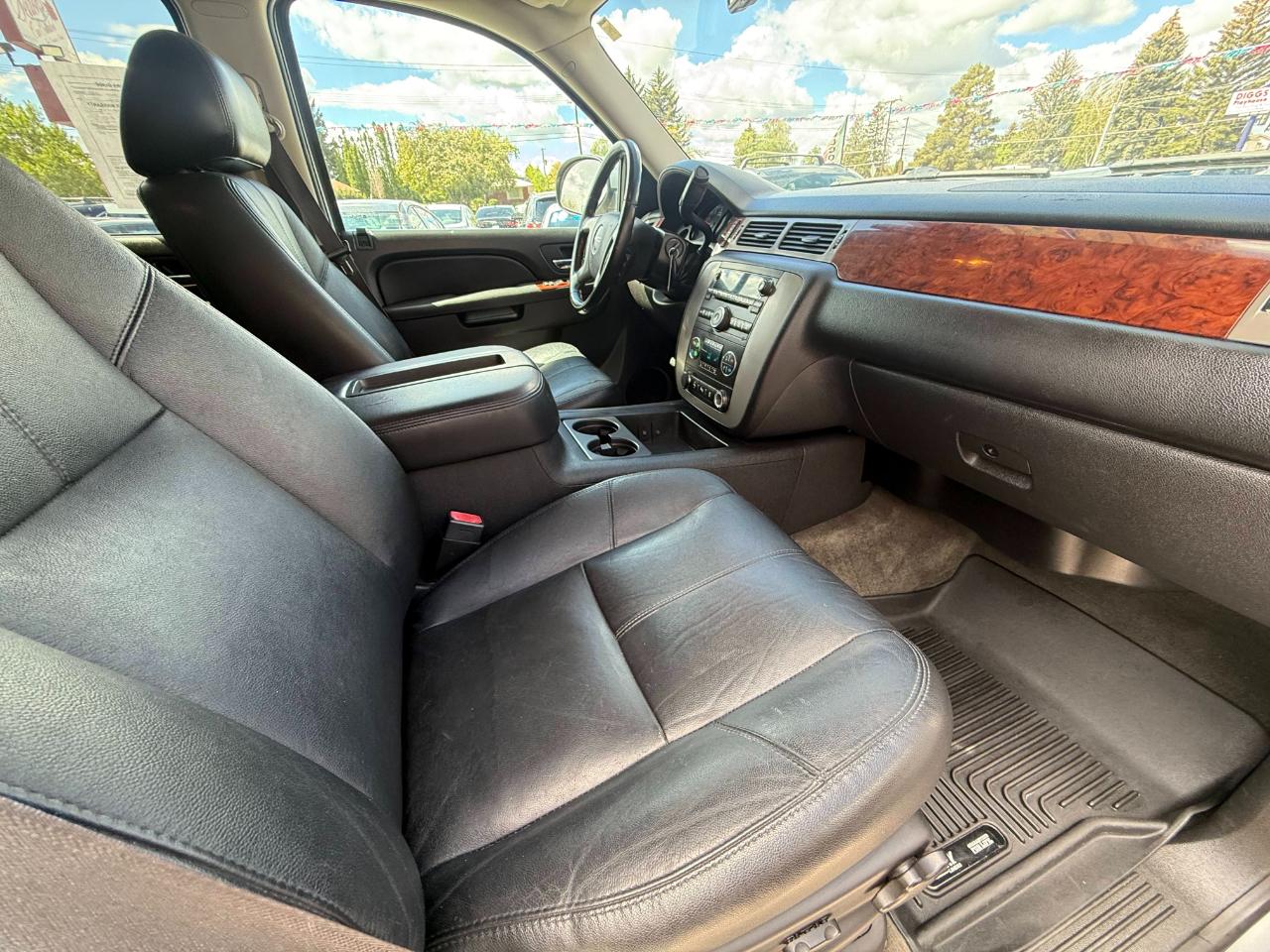 GMC Yukon XL 1500 SLT 2013