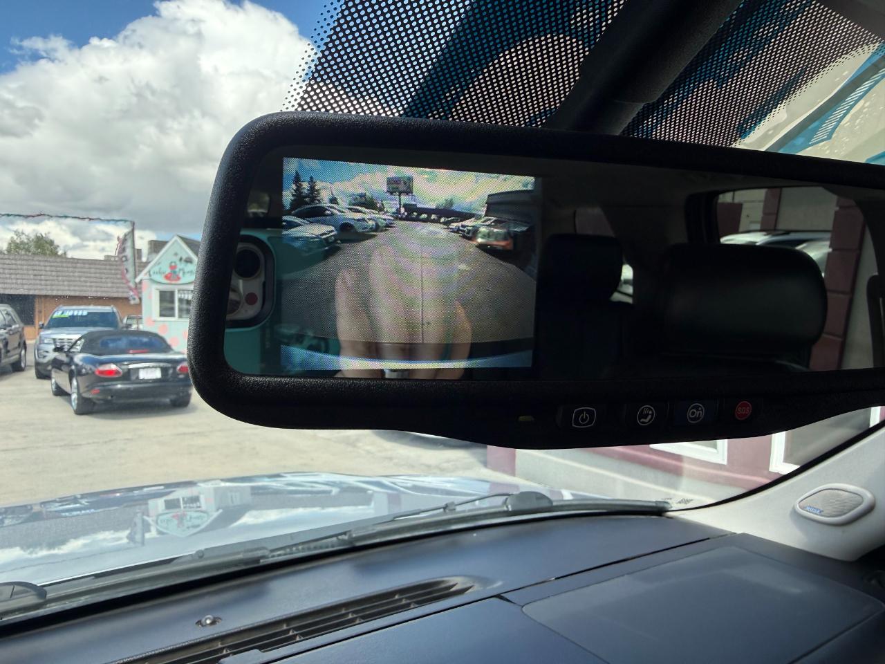 GMC Yukon XL 1500 SLT 2013