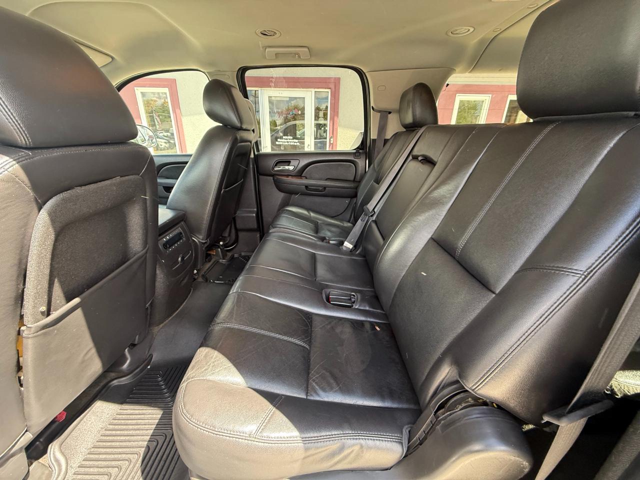 GMC Yukon XL 1500 SLT 2013