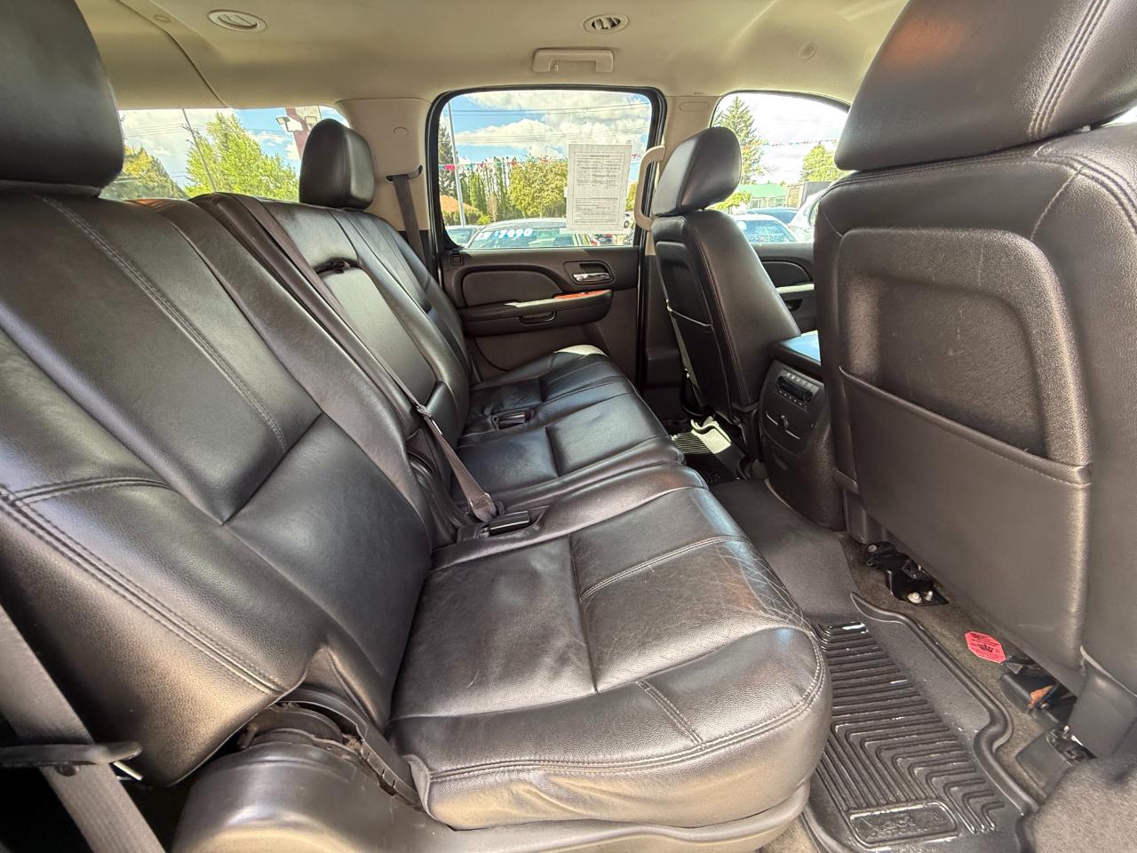 GMC Yukon XL 1500 SLT 2013