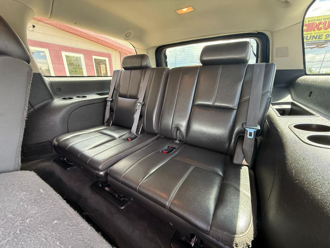 GMC Yukon XL 1500 SLT 2013