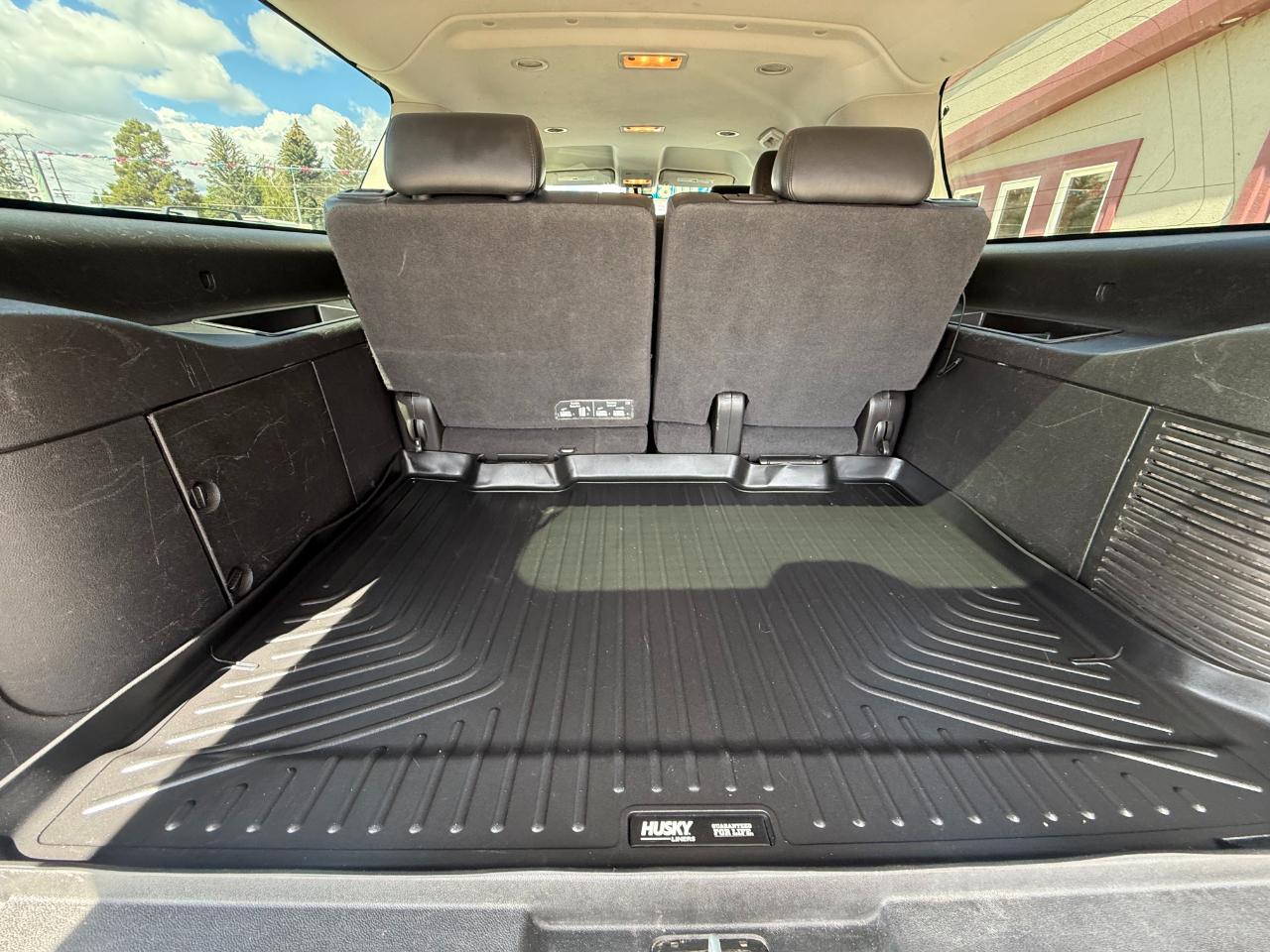 GMC Yukon XL 1500 SLT 2013