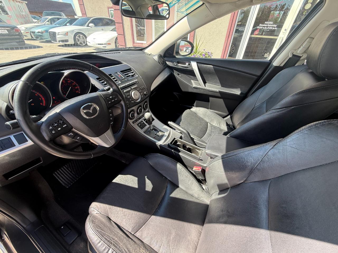 Mazda MAZDA3  2011