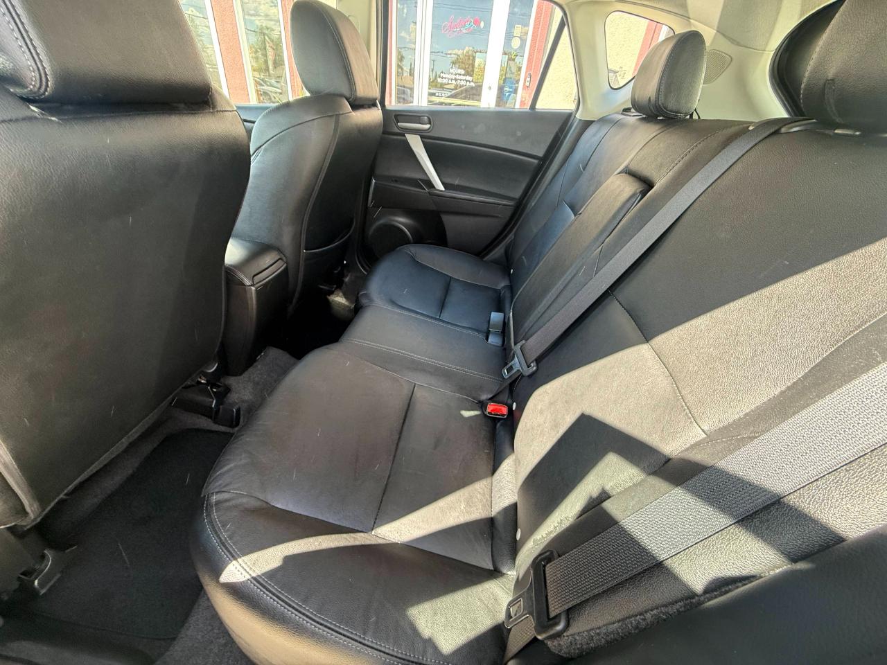 Mazda MAZDA3  2011