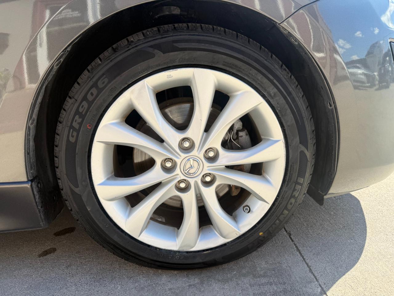 Mazda MAZDA3  2011
