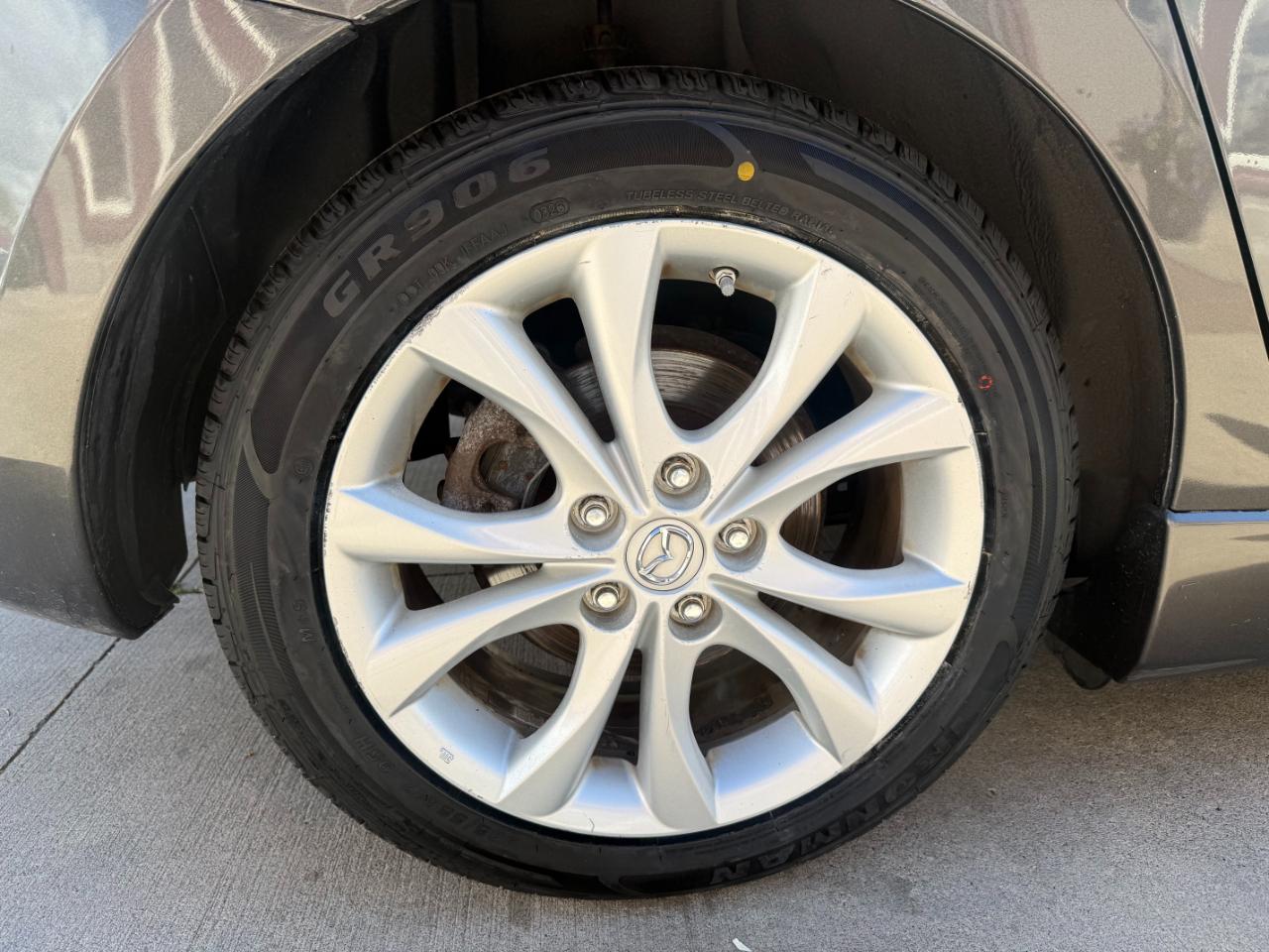 Mazda MAZDA3  2011