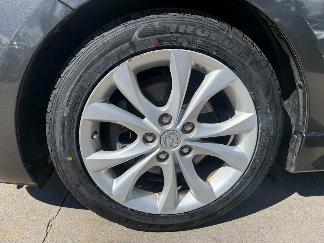 Mazda MAZDA3  2011