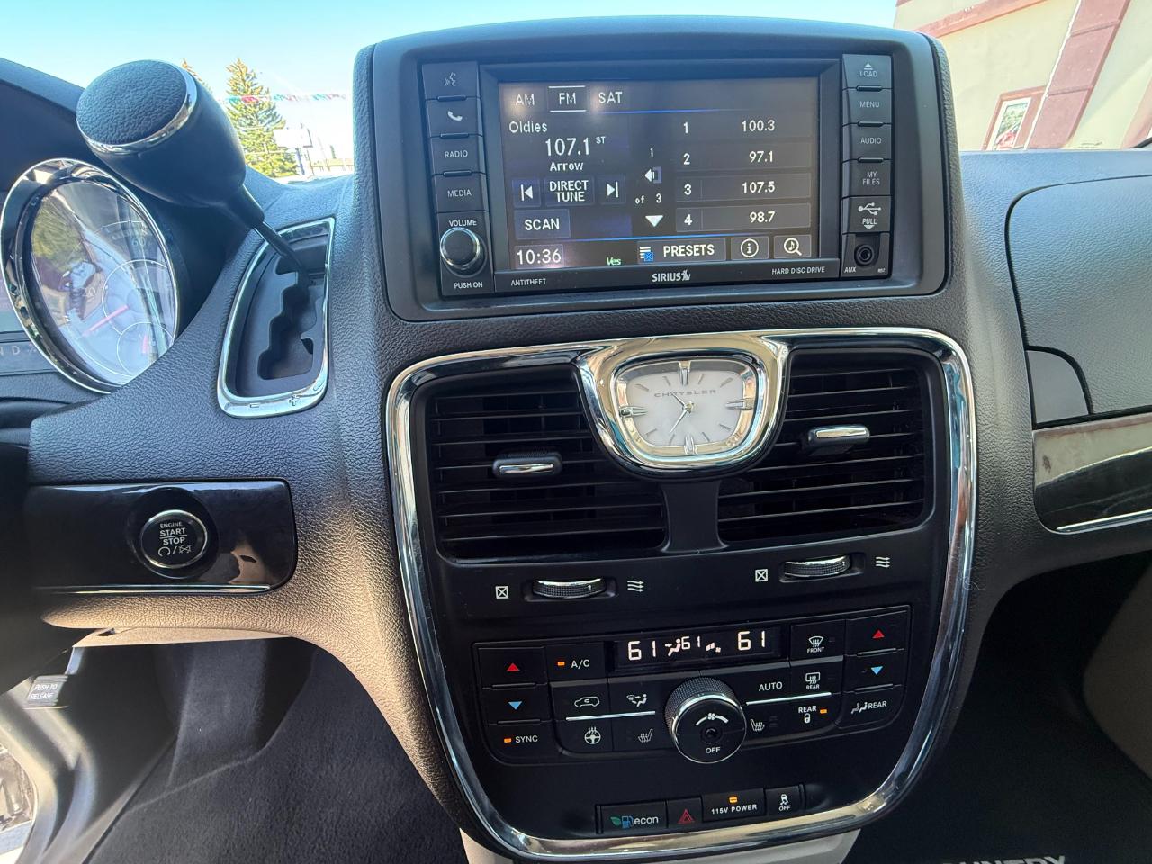 Chrysler Town & Country Touring 2016