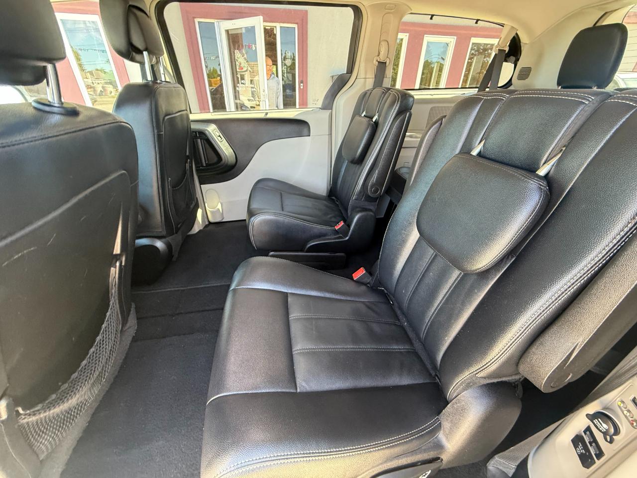 Chrysler Town & Country Touring 2016