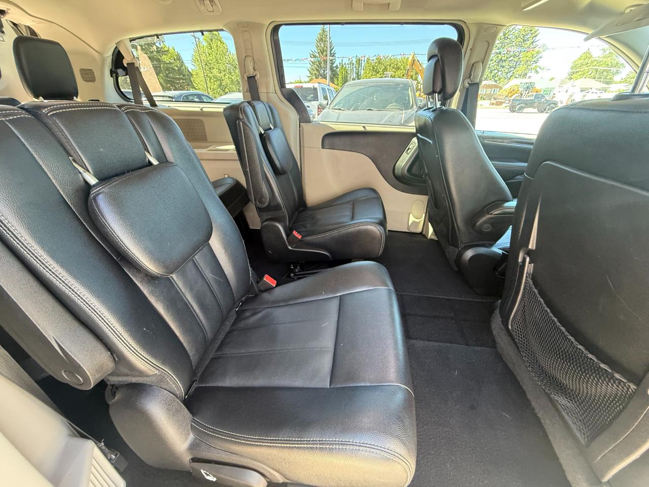 Chrysler Town & Country Touring 2016