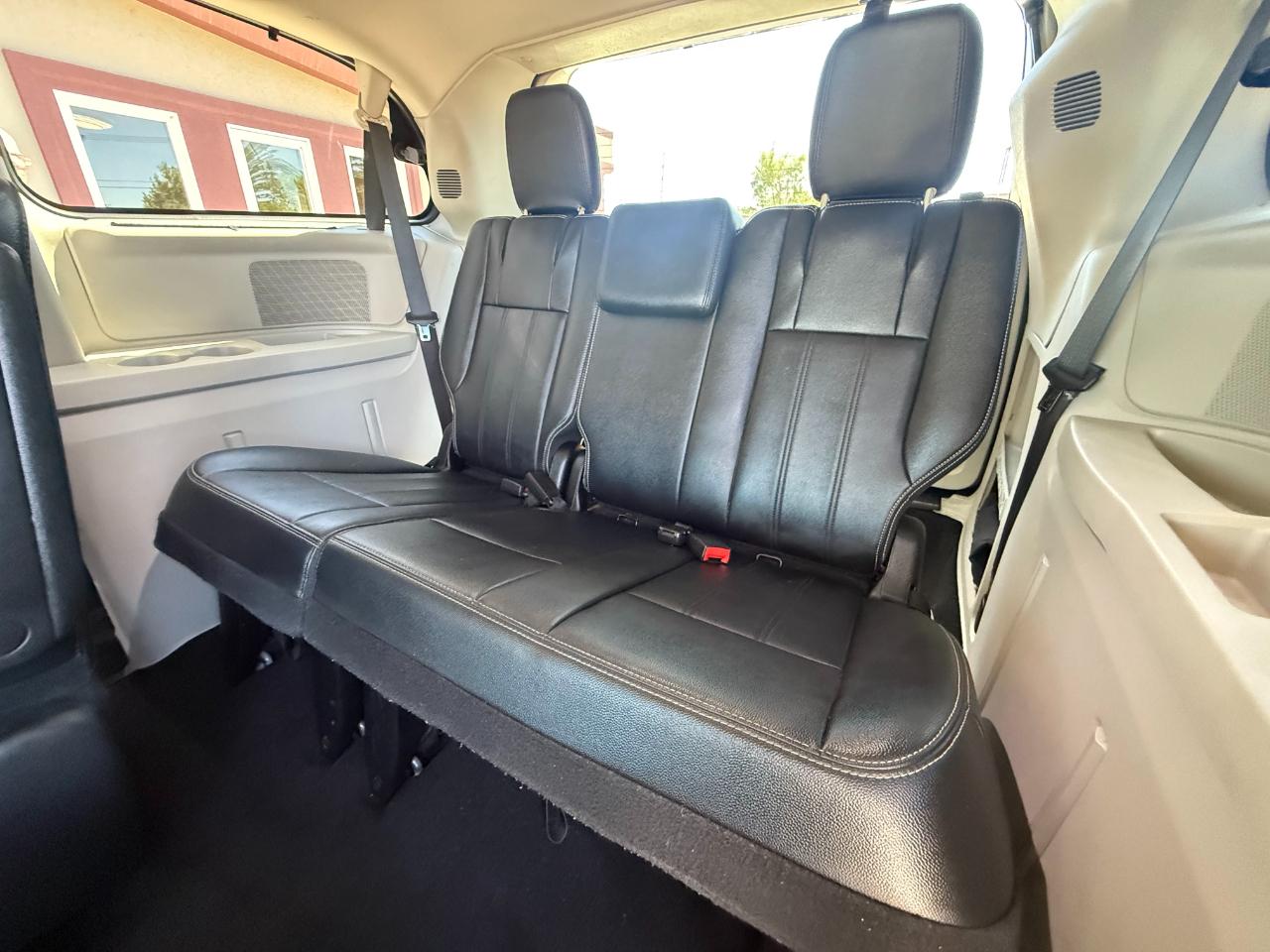 Chrysler Town & Country Touring 2016