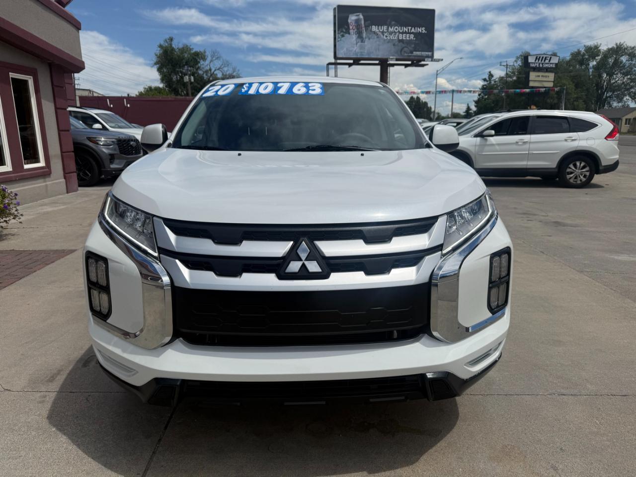 Mitsubishi Outlander Sport  2020