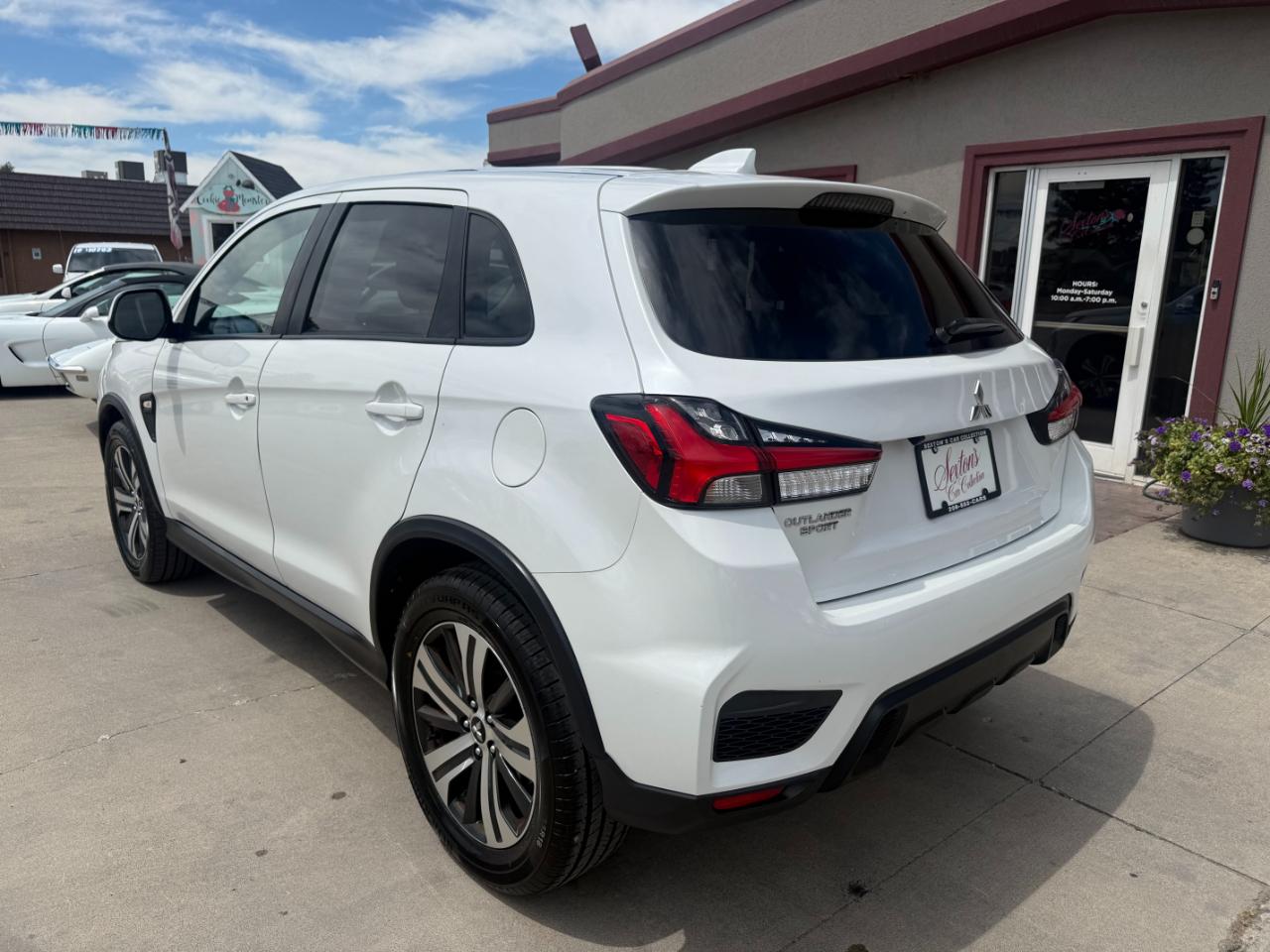 Mitsubishi Outlander Sport  2020