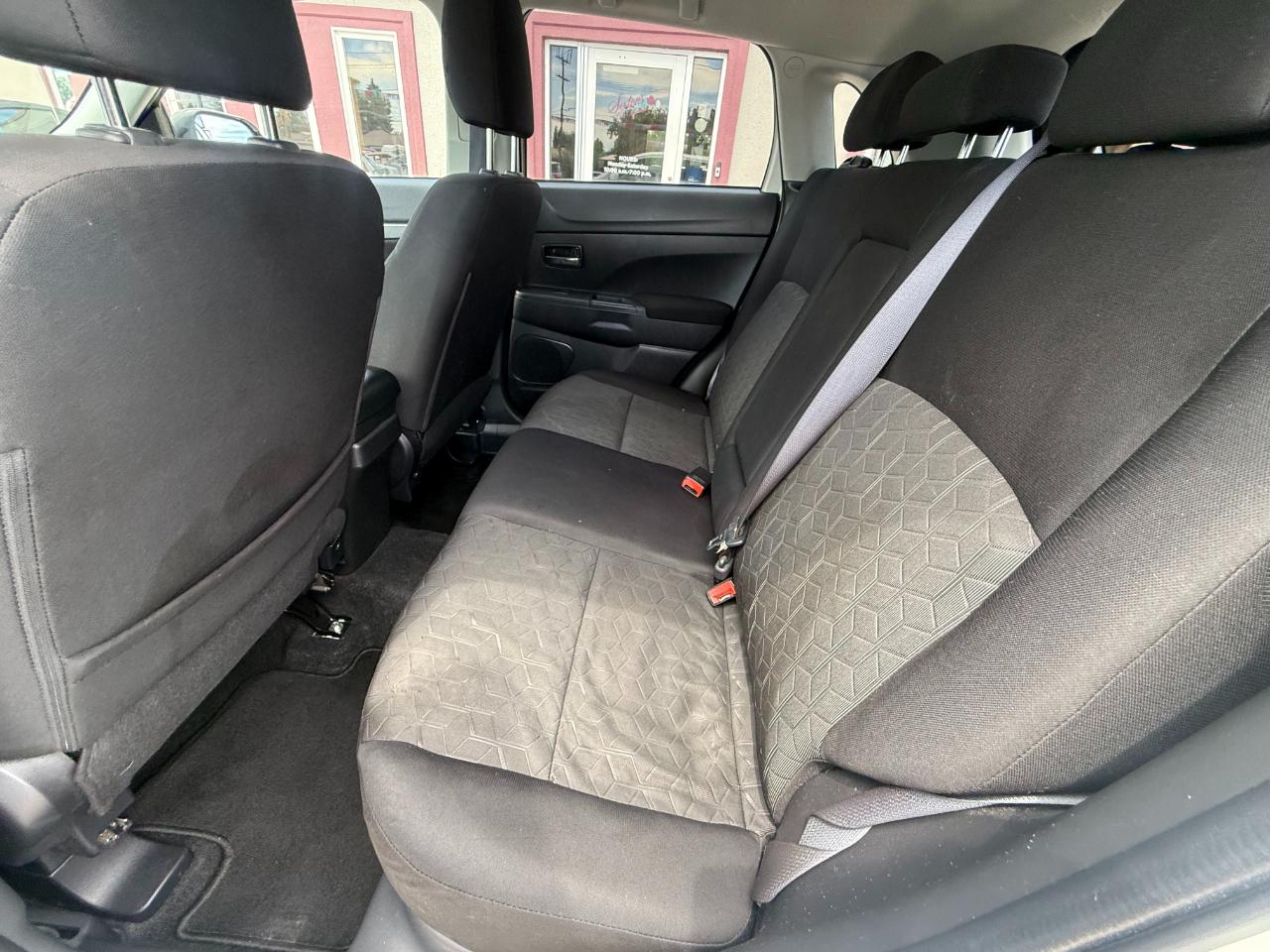 Mitsubishi Outlander Sport  2020