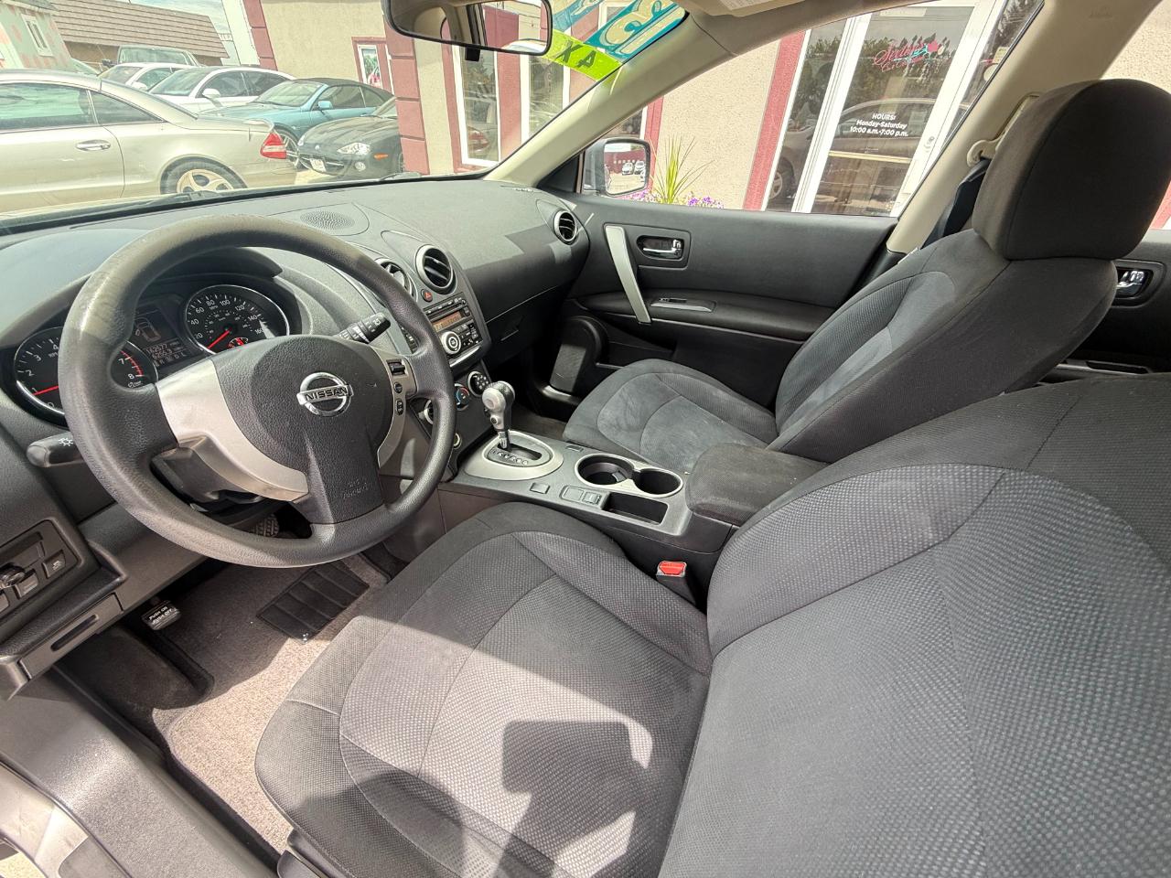 Nissan Rogue S 2013