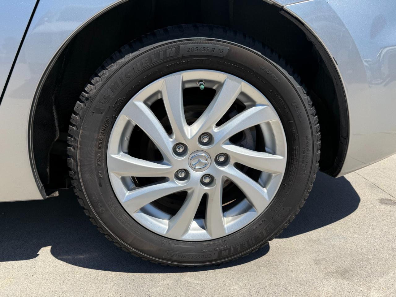 Mazda MAZDA3 i 2012