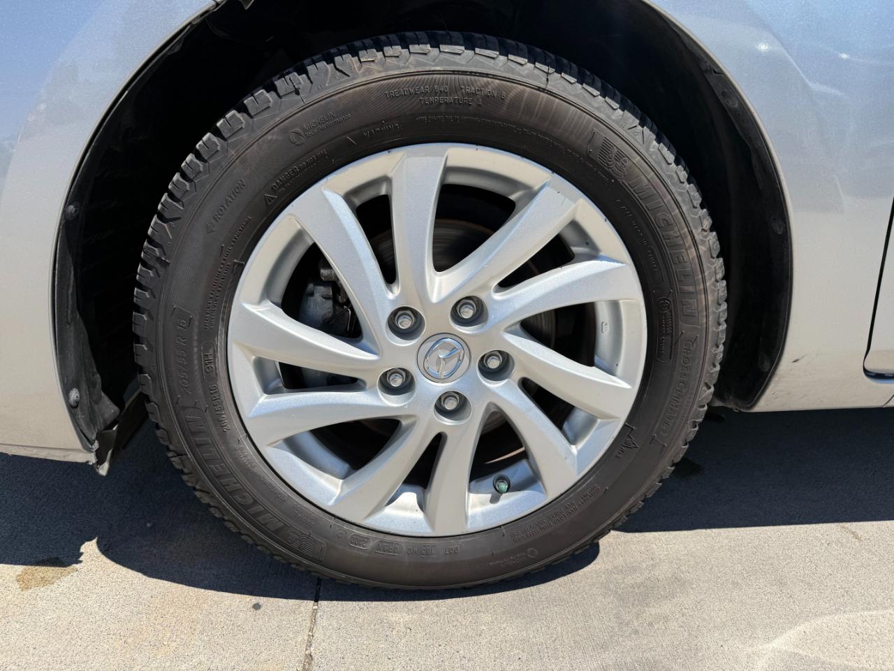 Mazda MAZDA3 i 2012