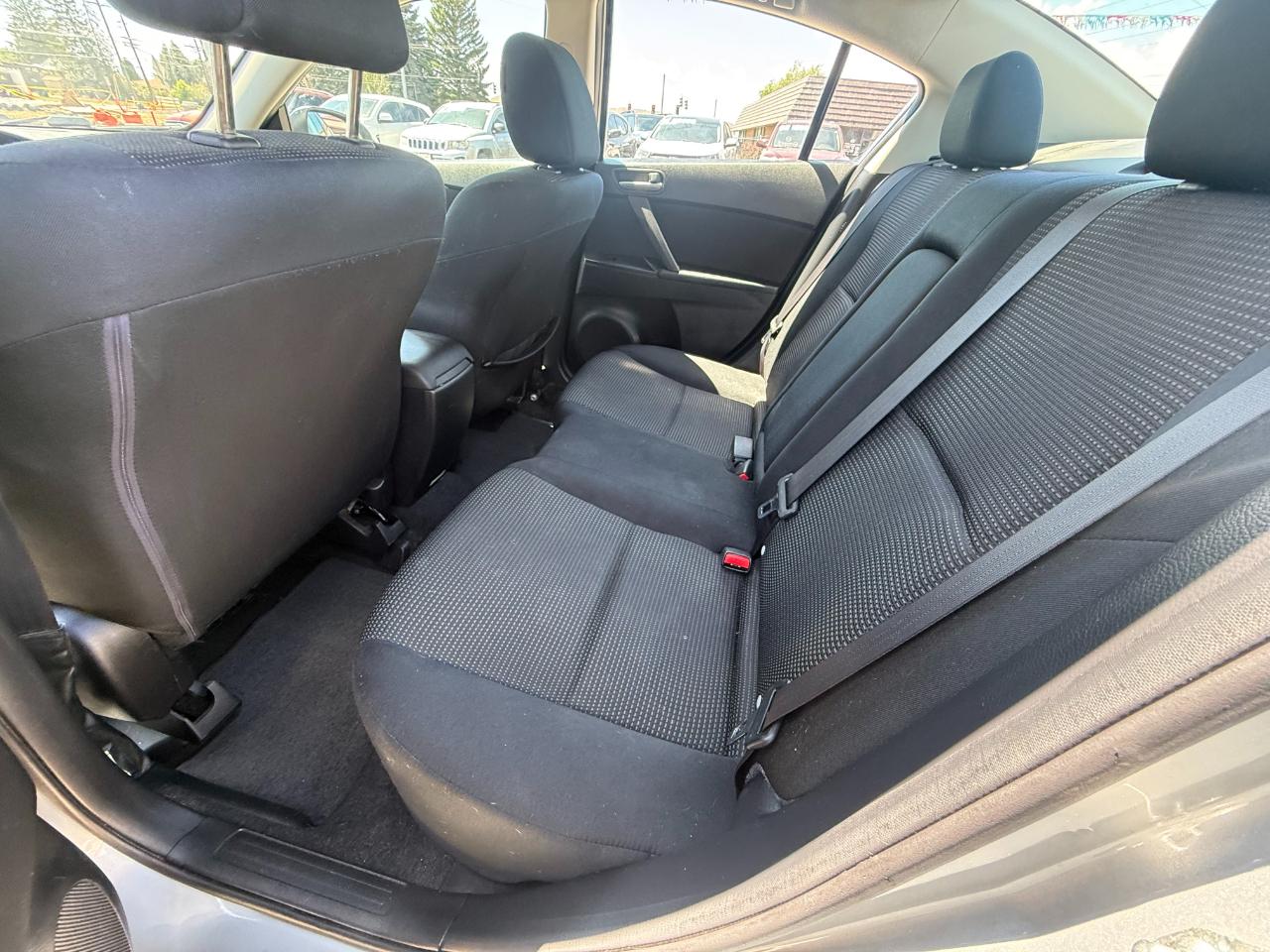 Mazda MAZDA3 i 2012