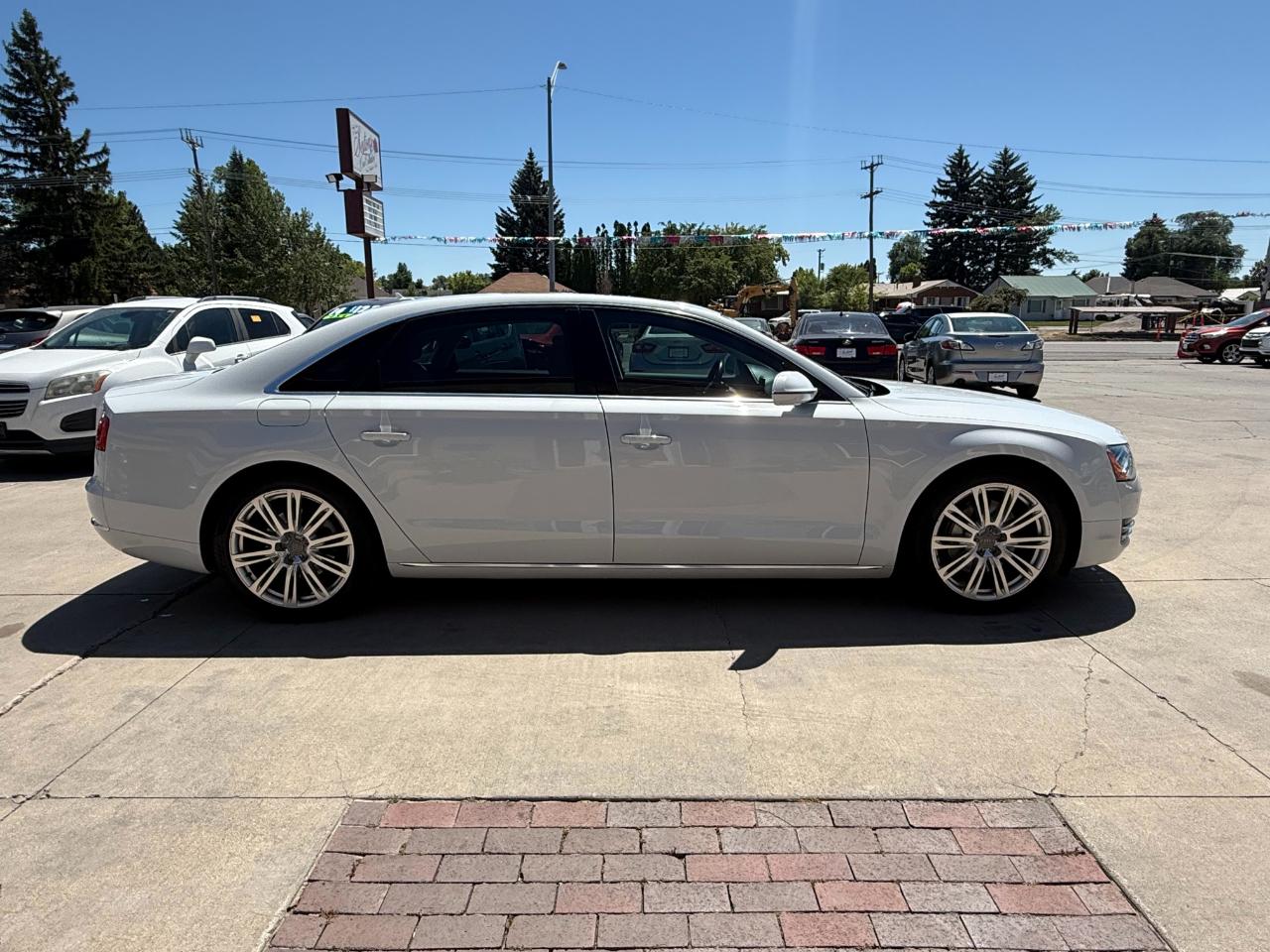 Audi A8 L quattro 2014