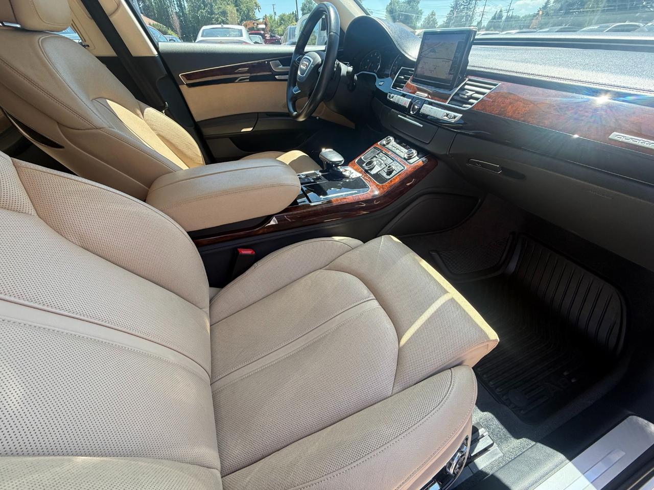 Audi A8 L quattro 2014