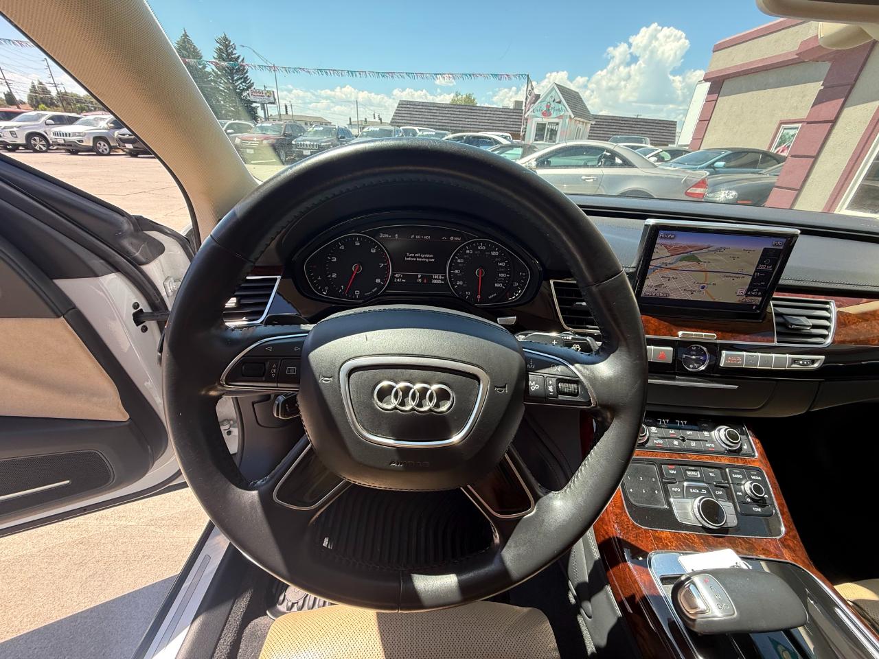 Audi A8 L quattro 2014