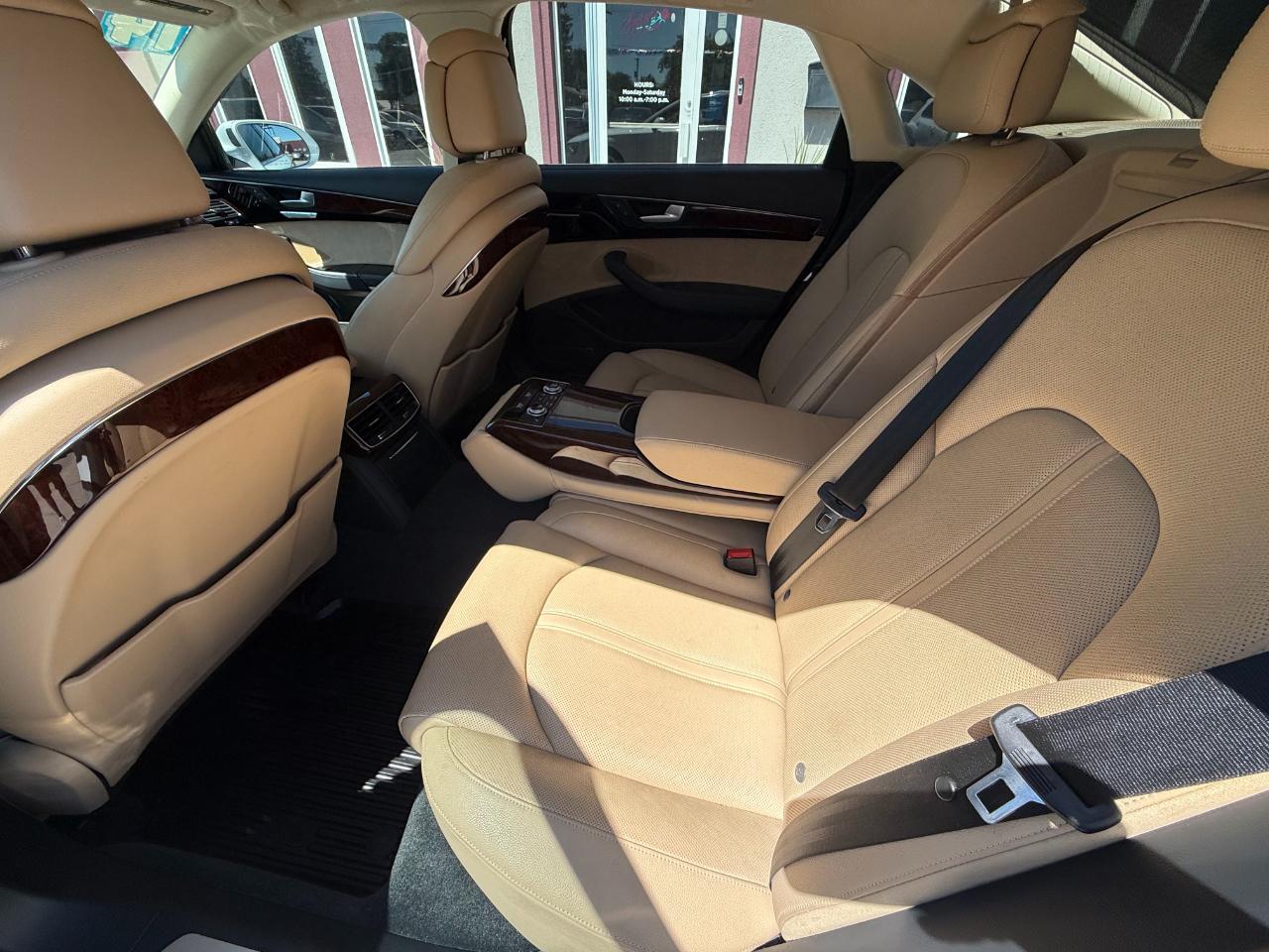 Audi A8 L quattro 2014