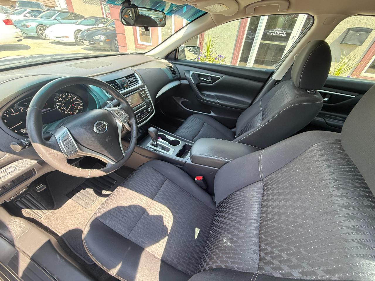 Nissan Altima 2.5 SV 2017