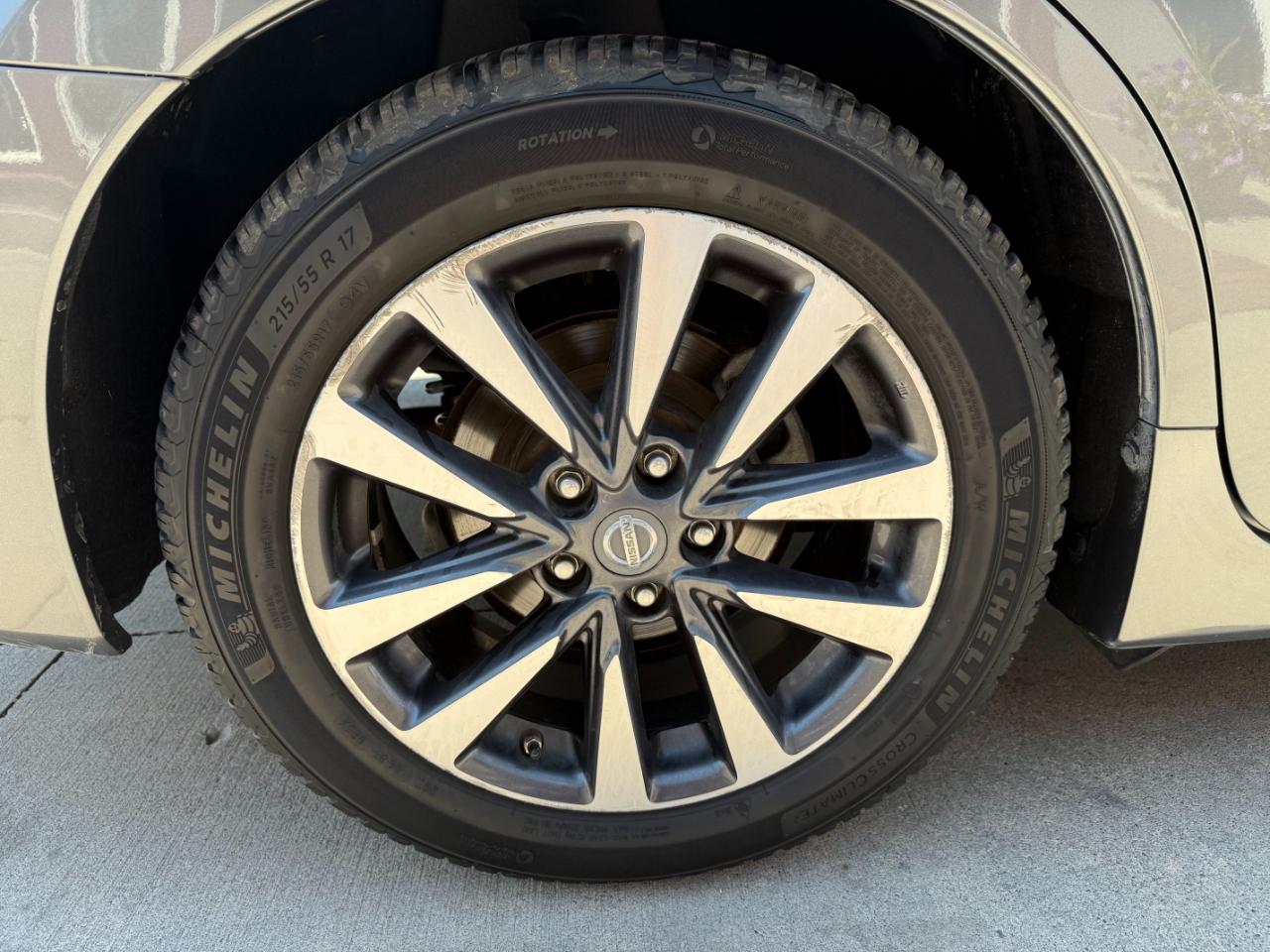 Nissan Altima 2.5 SV 2017