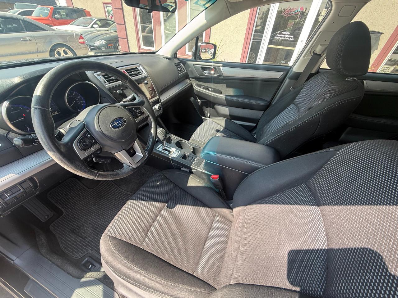 Subaru Outback 2.5i Premium 2015