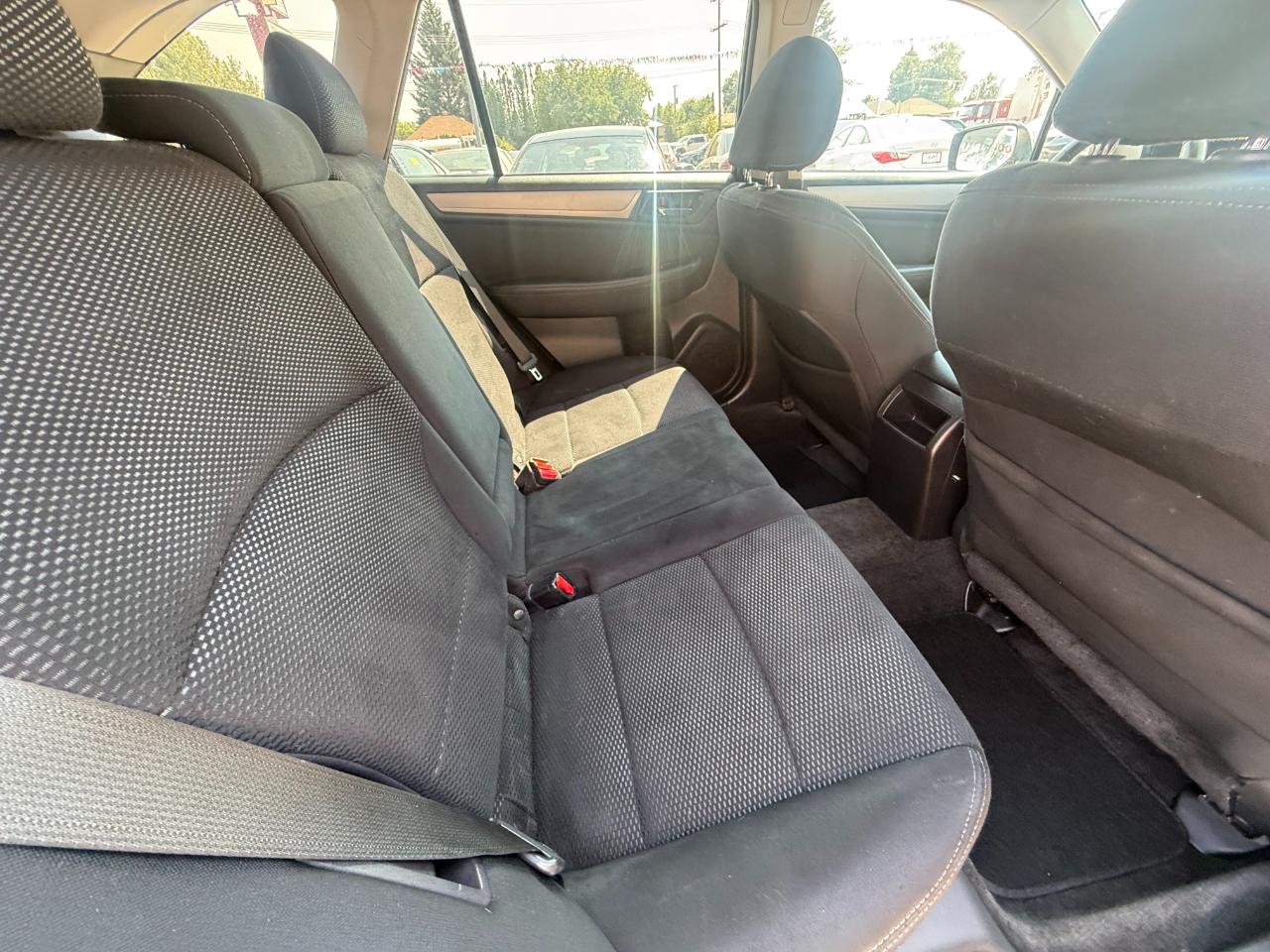 Subaru Outback 2.5i Premium 2015