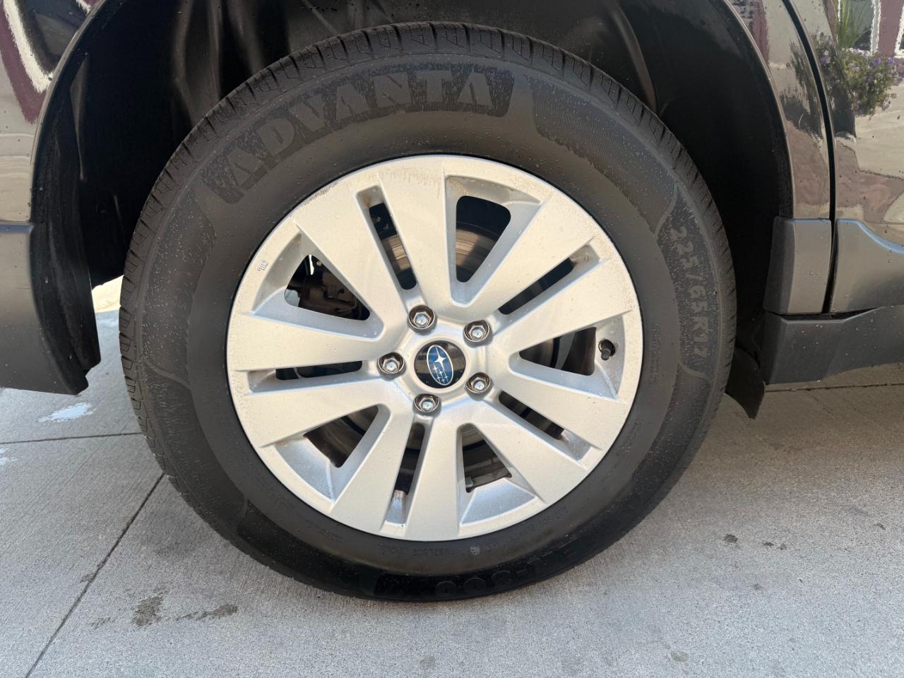 Subaru Outback 2.5i Premium 2015