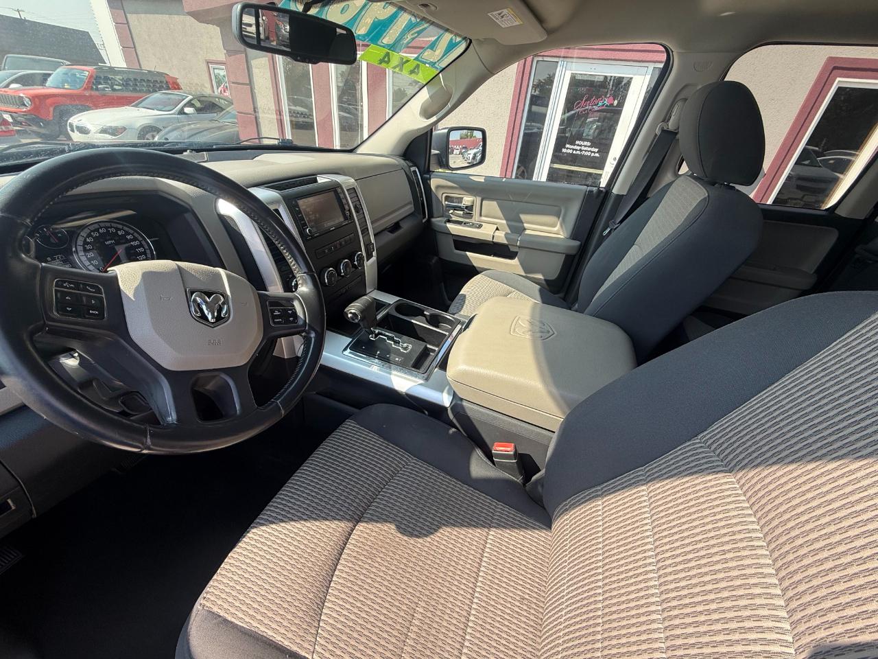 RAM 1500 SLT 2012