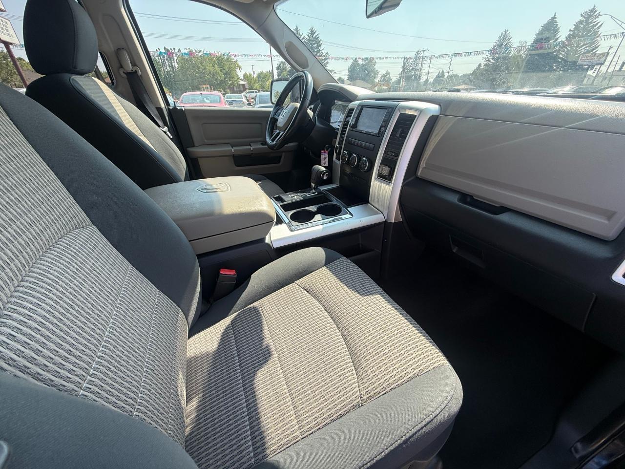 RAM 1500 SLT 2012