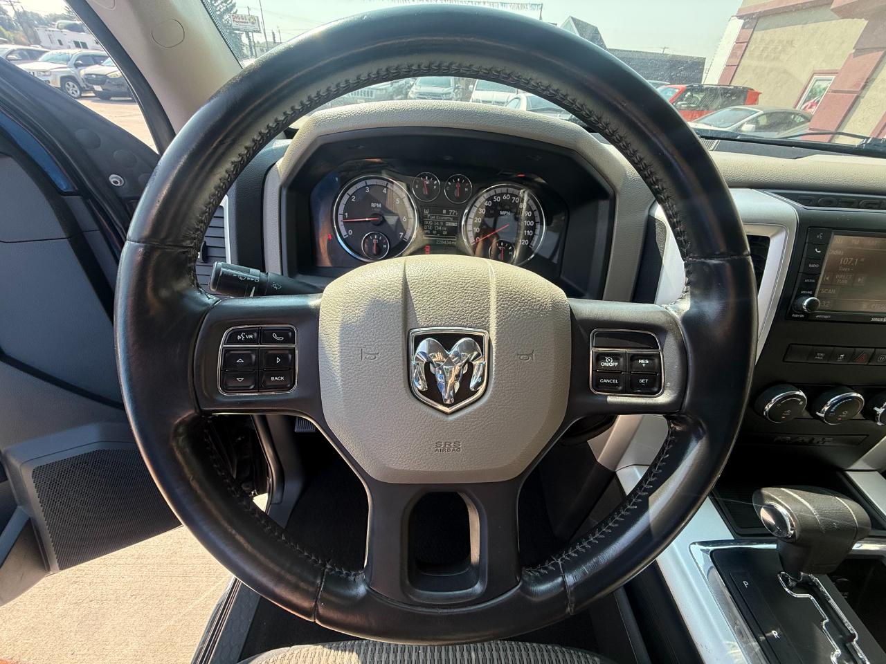 RAM 1500 SLT 2012