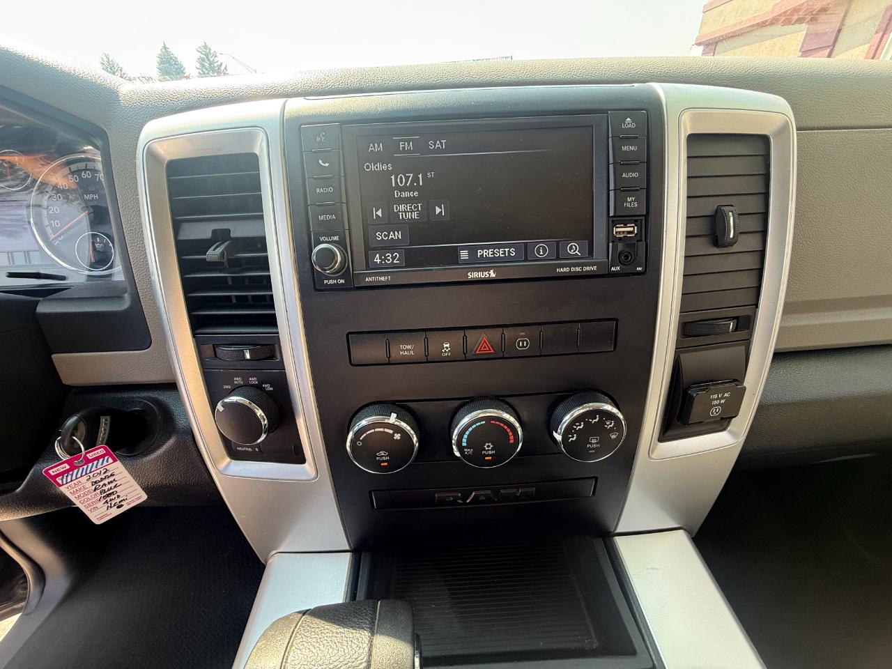 RAM 1500 SLT 2012