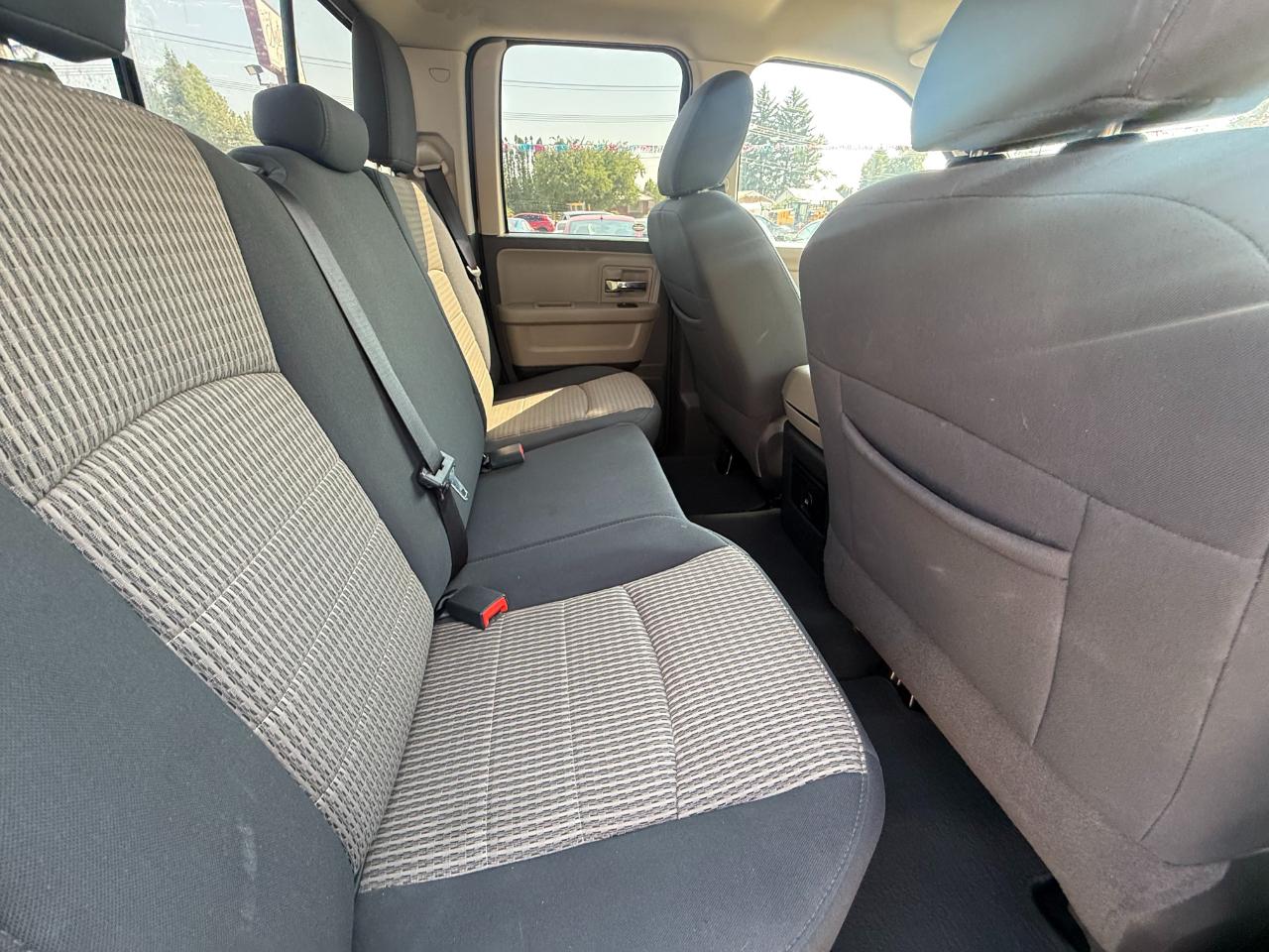 RAM 1500 SLT 2012