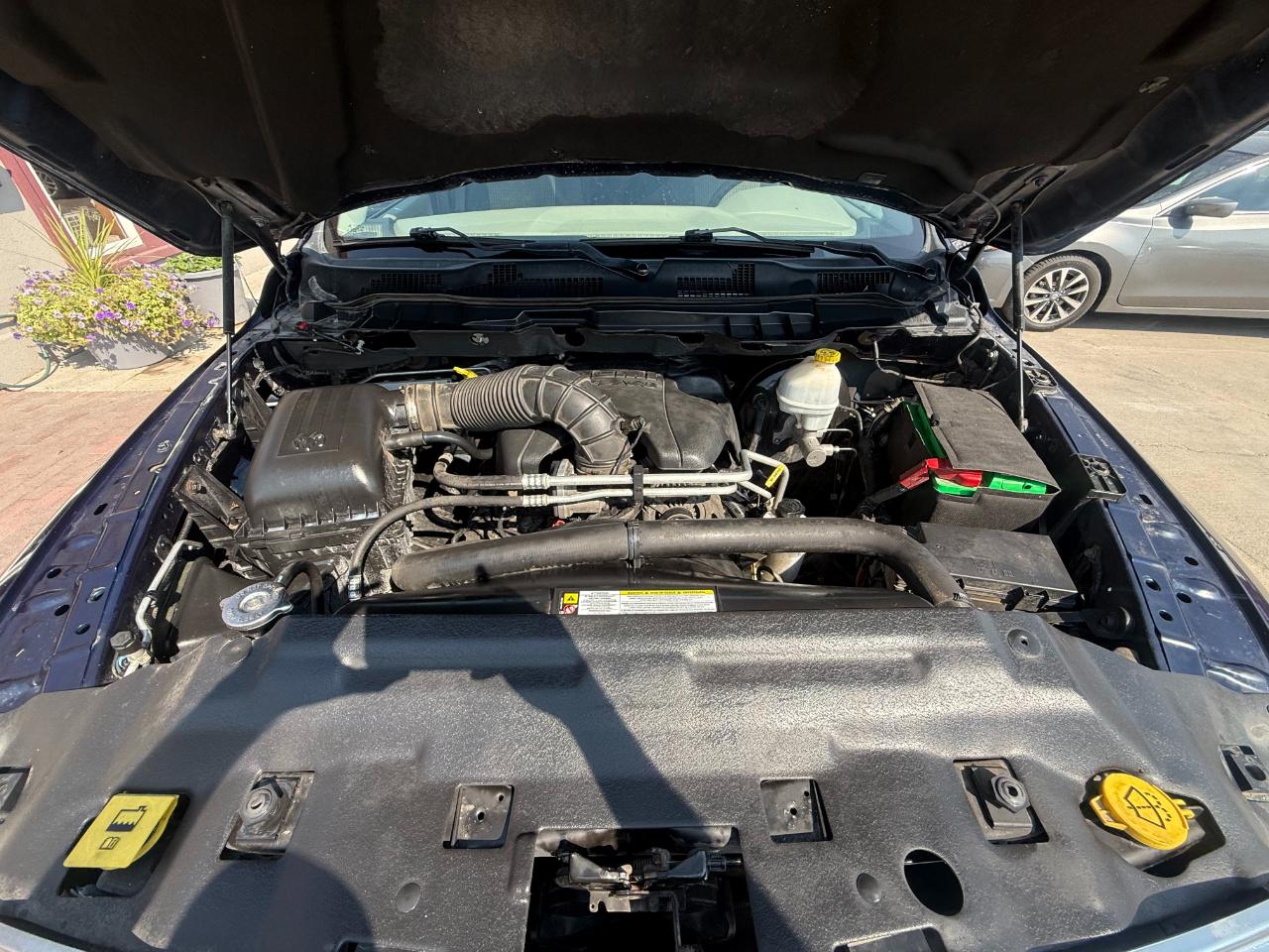RAM 1500 SLT 2012